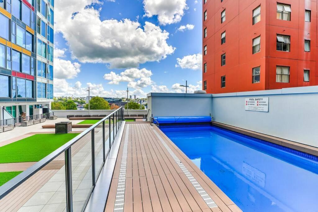 City Zen - Patio & Pool โอ๊คแลนด์ ภายนอก รูปภาพ